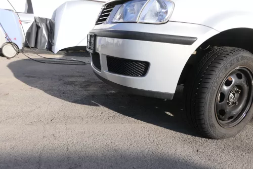 VW Polo 6N2 Stoßstange vorne Frontstoßstange Stoßfänger silber +Grill (159614)