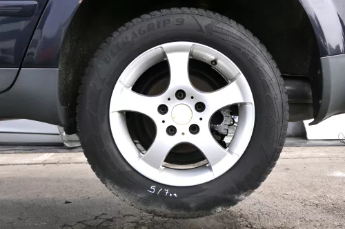 4x Audi A4 8E A6 4B Alufelgen 195/65R15 91T Winterreifen Reifen 5-7mm KBA 46652 (159634)