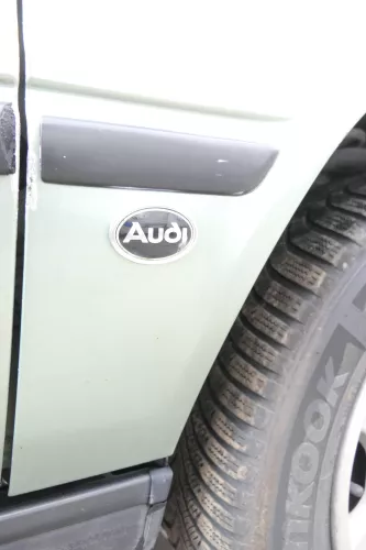 Audi 80 Kotflügel vorne rechts grün LY6N - Beule - Dellen (159845)