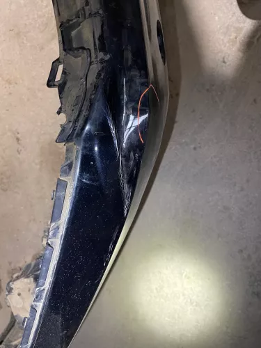 Passat 3C B7 Stoßstange vorne Stoßfänger PDC LC9X schwarz MÄNGEL DELLE Stauchung (159945)