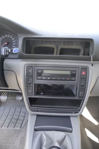 VW Passat 3B Mittelkonsole Verkleidung Optik Dekor Türgriff Aschenbecher Becherh (160001)