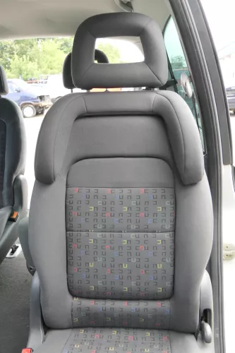 VW Sharan 7M Ford Galaxy 1x Sitz hinten links Rücksitz Sitz Kindersitz (160079)