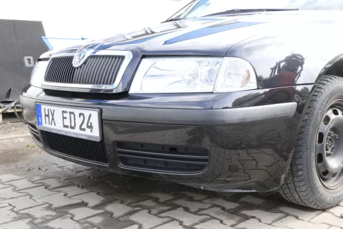 Skoda Octavia 1U Stoßstange vorne Frontstoßstange schwarz LF9R abBj.2001 (160199)