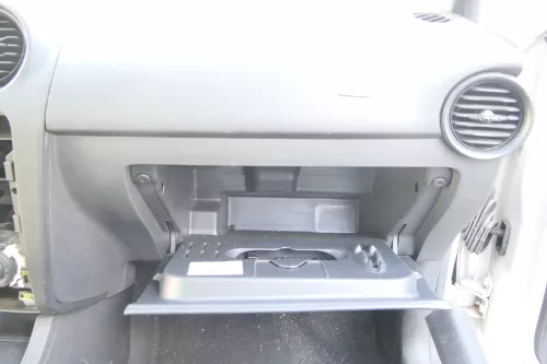 Seat Ibiza 6L Handschuhfach Handschuhfachdeckel Deckel Klappe schwarz Kratzer nh (160250)