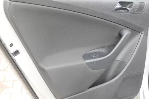 VW Passat 3C Variant Türverkleidung Verkleidung Tür hinten links schwarz (160267)