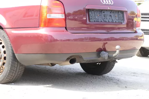 Audi A4 B5 Kombi Variant Stoßstange hinten Heckstoßstange rot braun LZ3L (160331)