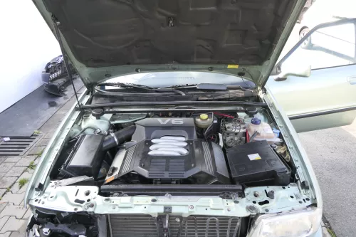 Audi A4 B5 A6 B4 C5 Krümmer Abgaskrümmer 078253032AD ABC AAH links 4-6Zylin