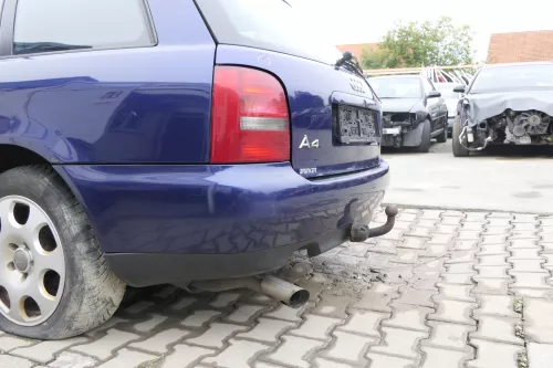 Audi A4 B5 Kombi Variant Stoßstange hinten Heckstoßstange blau LZ5K (160453)