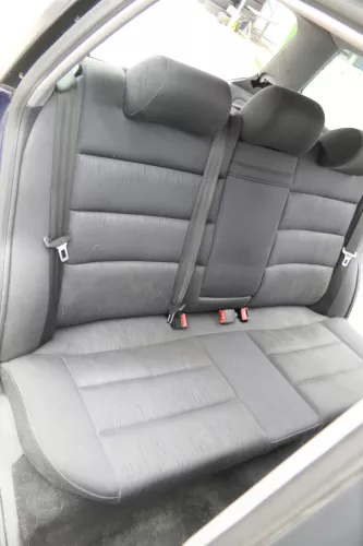 Audi A4 B5 Sitz Sitze hinten Rückbank Rücksitzbank Kombi schwarz Sitzflä (160463)