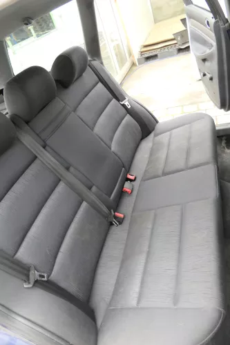 Audi A4 B5 Sitz Sitze hinten Rückbank Rücksitzbank Kombi schwarz Sitzflä (160463)