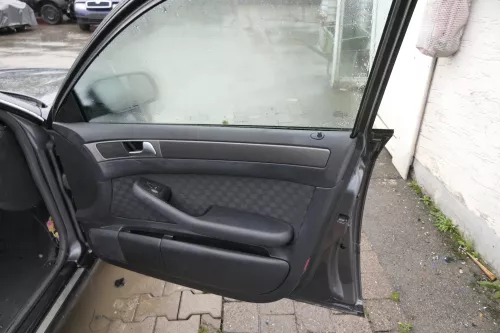 Audi A6 4B Türverkleidung Verkleidung Tür vorne hinten links rechts soul schwar (160826)