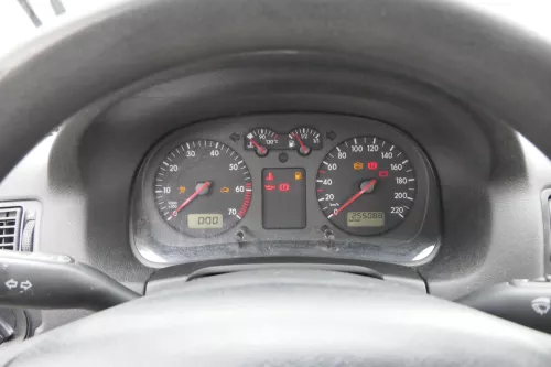 VW Golf 4 Tacho Tachometer Kombiinstrument 255.000km 1J0919860 1,4 16V 75PS 55kw