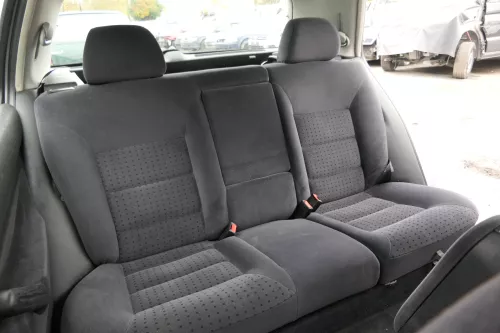Golf 4 Limousine Sitz Rückbank Rücksitzbank Sitzfläche Sitze Kopfstützen Velour (161088)