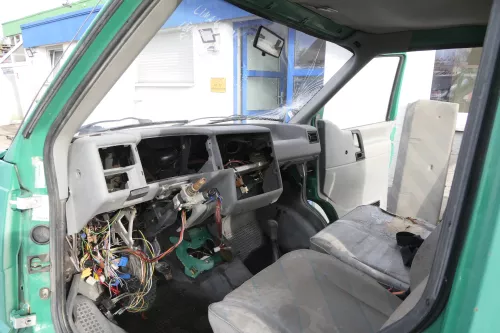 VW T4 Multivan Armaturenbrett Cockpit Amaturbrett mistral grau OHNE Anbauteile (161200)