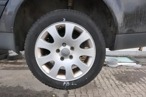 Audi A4 8E A6 4B Alufelgen 205/55 R16 91H Winterreifen Reifen 3-7mm 4B0601025K (161568)