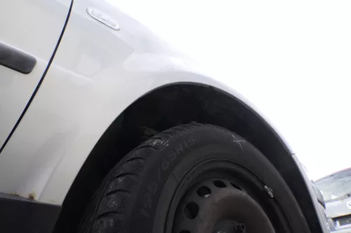 VW Passat 3B Kotflügel vorne rechts silber LB7Z grau (161686)