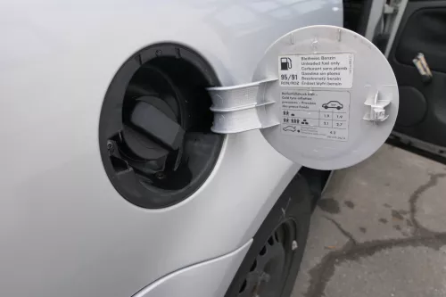 VW Passat 3B5 3B2 Kombi Tankdeckel Klappe Tankklappe Deckel Tank silber LB7Z (161696)