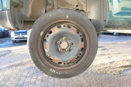 VW Polo 9N 6R Felgen Reifen 195/55 R15 85H Sommerreifen ca. 4-6mm  (161868)