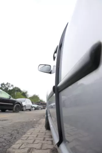 VW Golf 4 Tür vorne links Fahrertür 2/3-Türer silber LA7W ohneAnbauteile (162034)