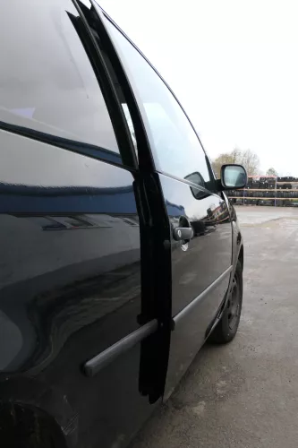 VW Lupo Seat Arosa Tür vorne rechts Beifahrertür schwarz L041 (mechanischerFenst (162082)