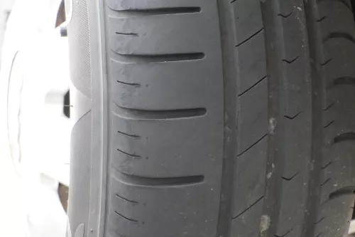 4x Audi A4 8E A6 4B Alufelgen 205/60R15 91T Sommerreifen Reifen 5-7mm 4B0601025N (162134)