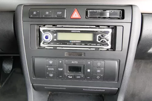 Audi A4 B5 Mittelkonsole Verkleidung um Radio Blende Armaturenbrett