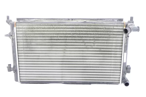 VW Touran Eos Golf 5 Kühler 1K0121251BR Wasserkühler Benziner