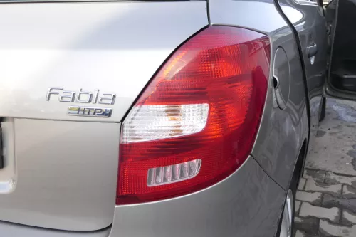 Skoda Fabia 5J Schrägheck Rücklicht Rückleuchte original hinten rechts + Kombi (162265)