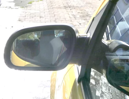 VW Fox 5Z manueller Spiegel Außenspiegel + Glas links gelb LY1C mechanisch h (162313)