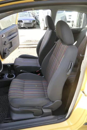 VW Fox Sitz Fahrersitz vorne links OHNEAirbag höhenverstellbar (162321)