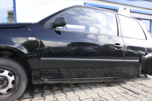 VW Lupo Seat Arosa Tür vorne links Fahrertür schwarz L041 (mechanischer FH)
