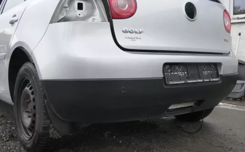 VW Golf 5 1K Limousine Stoßstange hinten Heckstoßstange silber LA7W (162378)
