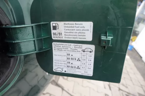 VW Lupo Seat Arosa Tankdeckel Deckel Tank Tankverschluß grün LA6N (162386)