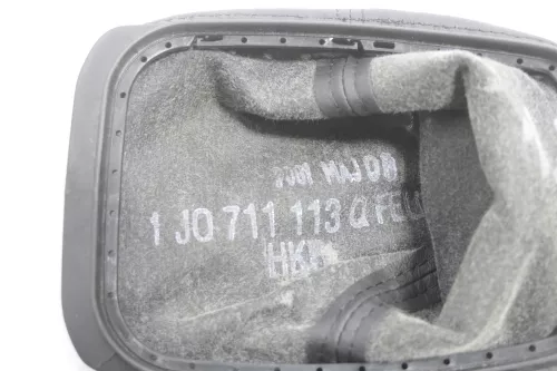 VW Golf 4 Bora Schaltknauf Schaltsack Schaltknüppel schwarz Benziner 6-Gang 1J d (162416)