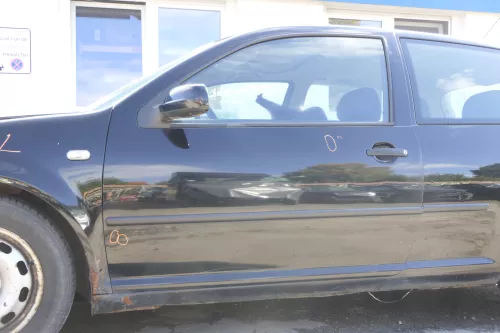 VW Golf 4 Bora Tür vorne links Fahrertür 2/3-Türer schwarz L041 ohne