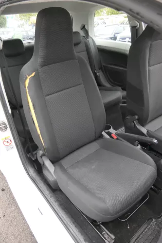 VW Up Mii Citigo Sitz Beifahrersitz vorne rechts schwarz dunkelgrau Airbag-offen (162478)