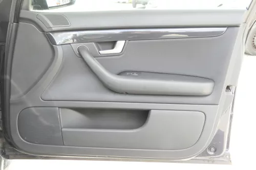 4x Audi A4 8E B6 Türverkleidung Verkleidung Tür vorne + hinten schwarz links (162705)