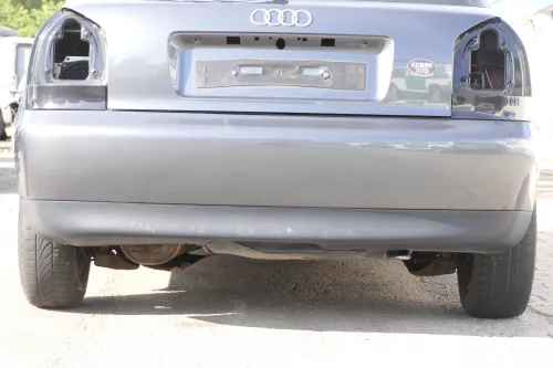 Audi A3 8L Stoßstange Heckstoßstange hinten grau (evtl. LY7K ?)