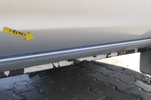 VW Amarok 2H Tür vorne rechts Beifahrertür silber LA7W - ohne Anbauteile (162811)