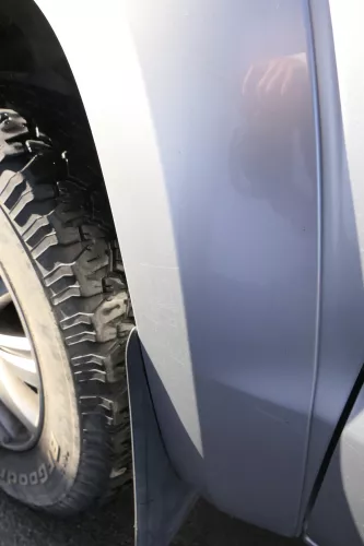 VW Amarok 2H Kotflügel vorne links silber LA7W reflexsilber metallic (162814)