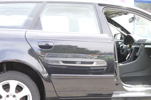 Audi A4 B7 8E Tür hinten rechts schwarz LZ9Y Kombi mit Scheibe und Rahmen
