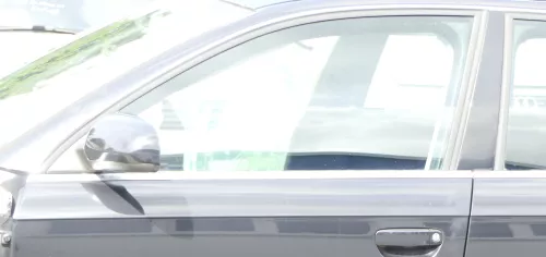 Audi A4 8E B7 B6 vorne links Fenster Scheibe in Tür Fensterscheibe