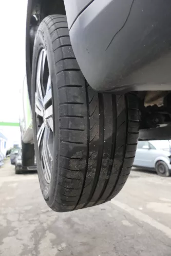 Caddy Alltrack Golf Reifen Sommerreifen 215/55 ZR17 98W 2K5601025P Felgen 2-7mm (163458)