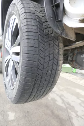 Caddy Alltrack Golf Reifen Sommerreifen 215/55 ZR17 98W 2K5601025P Felgen 2-7mm (163458)