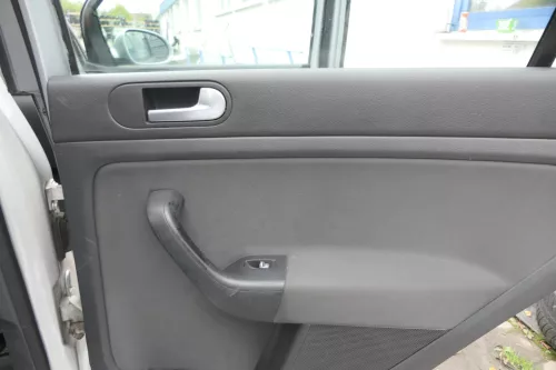 VW Golf Plus 5M 4x Türverkleidung Verkleidung Tür vorn hinten links schwarz (163511)