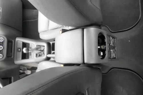 Golf Plus 6 5M Mittelarmlehne Armlehne Lehne Mitte Original verschiebbar Leder s (163545)