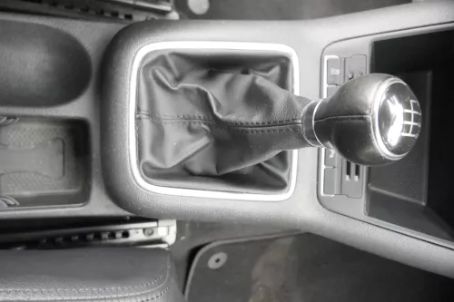 VW Golf Plus 5M Schaltknauf Schaltsack Schaltung Schaltknüppel 6-Gang Leder (163547)