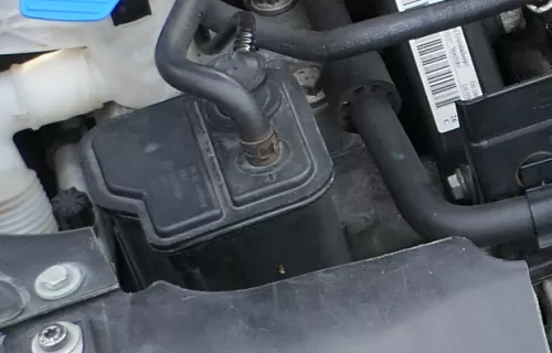 VW Golf Caddy Aktivkohlefilter Aktivhohlebehälter 1K0201801E Druckventil (163568)