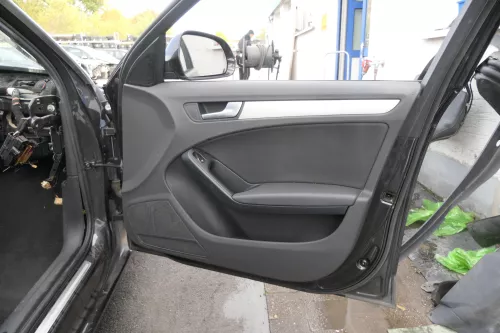 Audi A4 8K B8 Türverkleidung Verkleidung Tür vorne + hinten links + rechts schwa