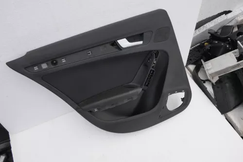 Audi A4 8K B8 Türverkleidung Verkleidung Tür vorne + hinten links + rechts schwa (163592)